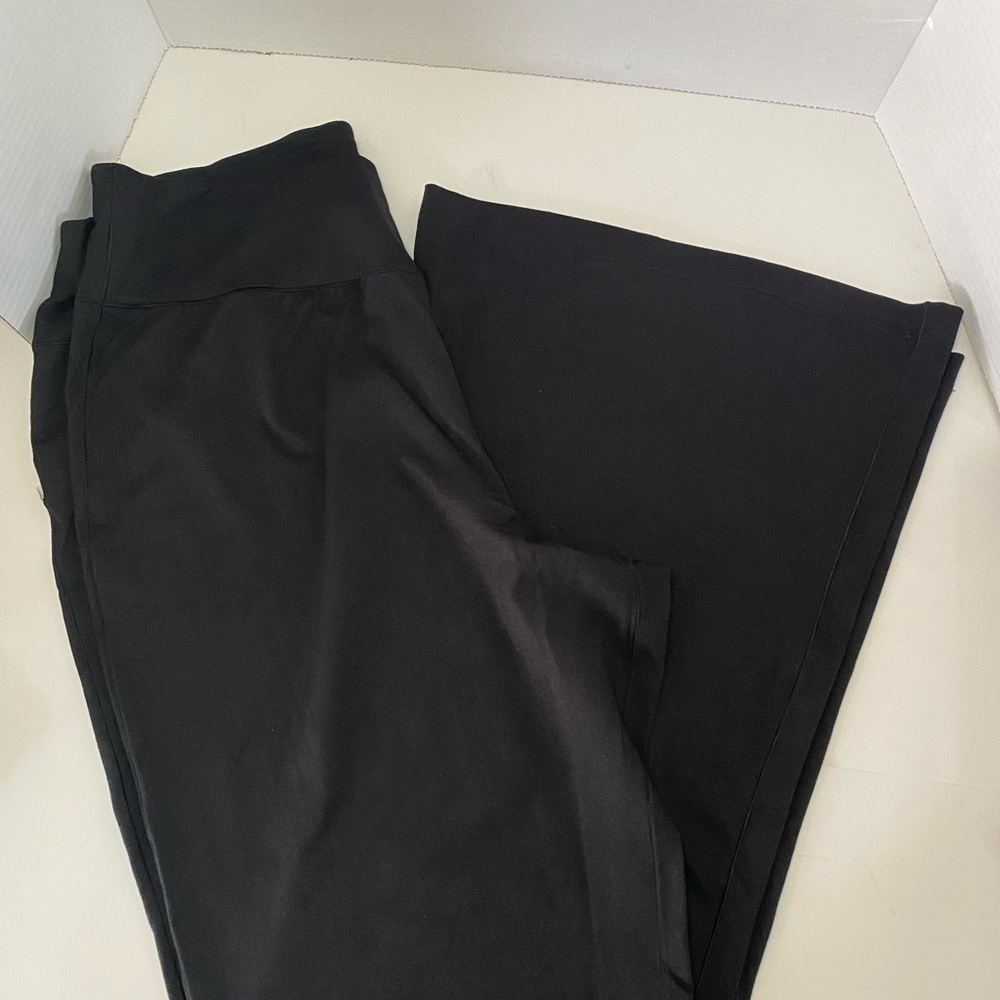 Forever21 Flare Yoga Pants Wicking Fabric  Tummy compression Control Size XXL
